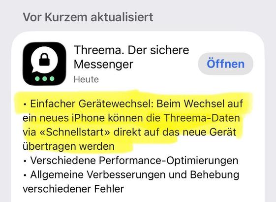 Das Bild zeigt eine Benachrichtigung über ein App-Update für Threema, eine sichere Messaging-App. Es hebt neue Funktionen hervor, darunter eine einfache Option zum Gerätewechsel, mit der Threema-Daten auf ein neues iPhone übertragen werden können, und erwähnt verschiedene Leistungsoptimierungen und Fehlerbehebungen.