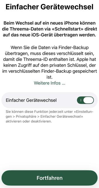 Das Bild zeigt einen Screenshot mit einem Anleitungsbildschirm für die Übertragung von Threema-Daten auf ein neues iPhone mithilfe der neuen „Schnellstart“-Methode. Es wird betont, dass über das Finder-Backup übertragene Daten verschlüsselt sein müssen, und es wird erläutert, dass Apple keinen Zugriff auf den gespeicherten privaten Schlüssel hat.