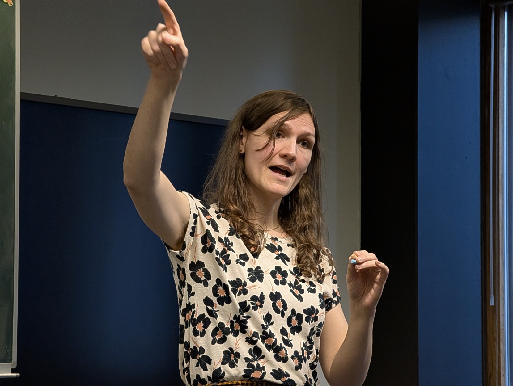 Sammy explaining stuff and moving hands